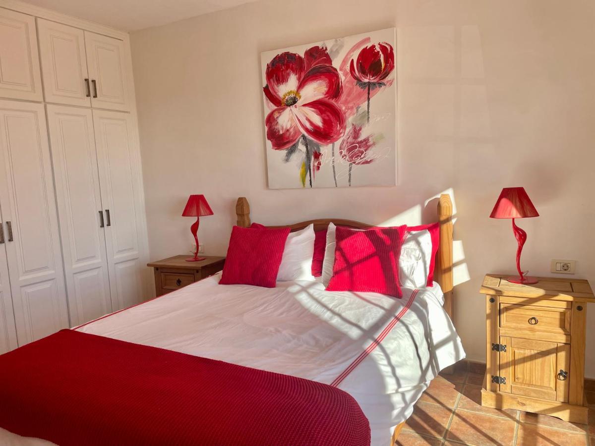 Villa Consuelo - Quiet Location Close To Resorts Buzanada Bagian luar foto